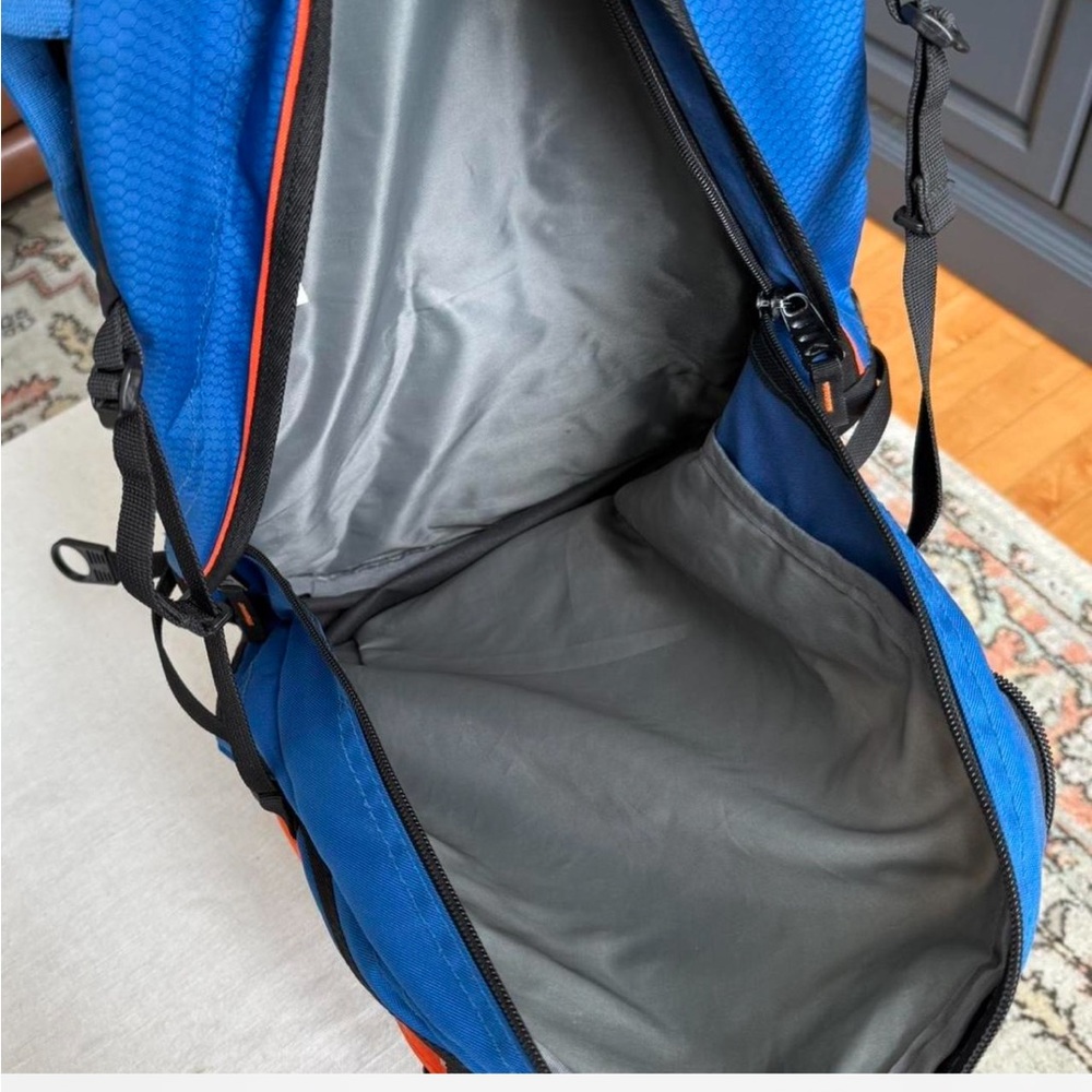 High Sierra Backpack - Picture 4 of 6